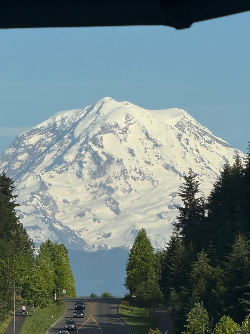 A view of Mount Rainier